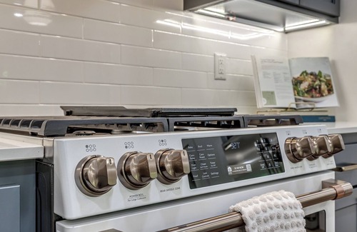 Wheatland House | The Blue Stag at Selah 2 bed 2 bath+ loft Sleeps 7