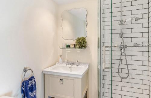 Glangrwyney House | The Bluebell Country Inn