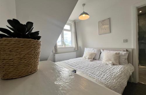 Leeds Bed & Breakfast | The Bluebird Bed and Breakfast I