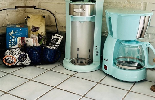 Murrieta House | The Bluebird House Near Wineries Historic Downtown Murrieta