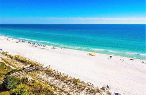 Villages of Crystal Beach House | The Bluefin - Luxury Beach Home!