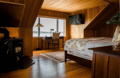 Mahone Bay Cottage | The Boathouse at Strum Island