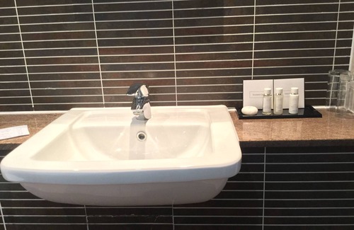 Staines Hotel | The Boleyn Hotel