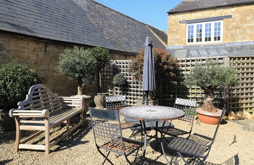 Broadway Cottage | THE BOLT HOLE, pet friendly, character holiday cottage in Broadway