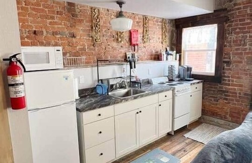 Rolla Apartment | The Bookend Loft Above Perched above historic Pine Street in downtown Rolla