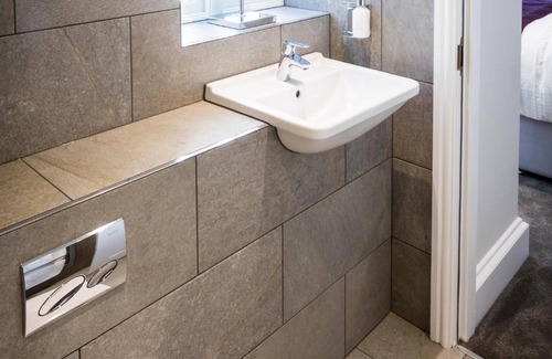 Lancaster Hotel | The Borough