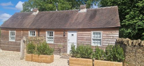 Kemble House | The Bothy