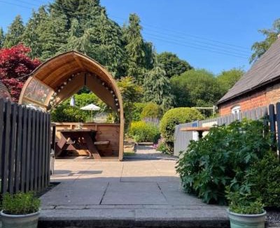 Burwarton Bed & Breakfast | The Boyne Arms