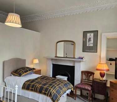 Tollcross House | The Braveheart House