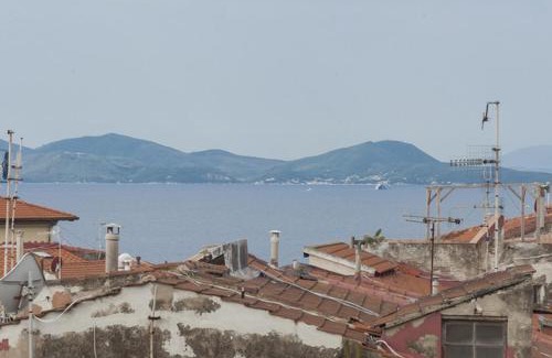 Piombino Apartment | The Breeze Way