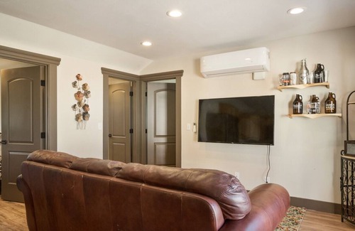 Paso Robles Cottage | THE BREW HOUSE-The Westside Cottages 2 Bed/2 Bath