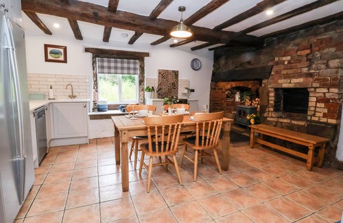 Acton Scott Cottage | THE BREWHOUSE, family friendly, with a garden in Church Stretton