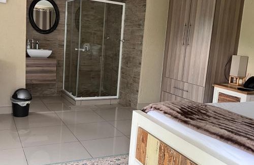 Mamaolo Hotel | THE BRIDGE BOUTIQUE LODGE