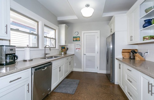 Alphabet Historic District House | The Bridgetown, steps away from NW 23rd shops and eateries