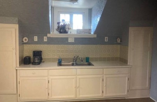 Guttenberg House | The Brown Loft