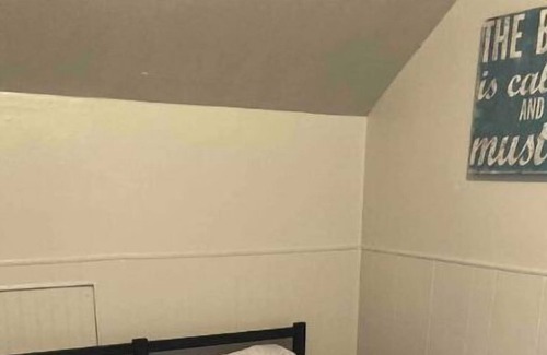 Guttenberg House | The Brown Loft