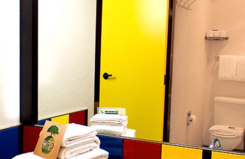 Silver Star Mountain Hotel | The Bulldog - Standard King 2