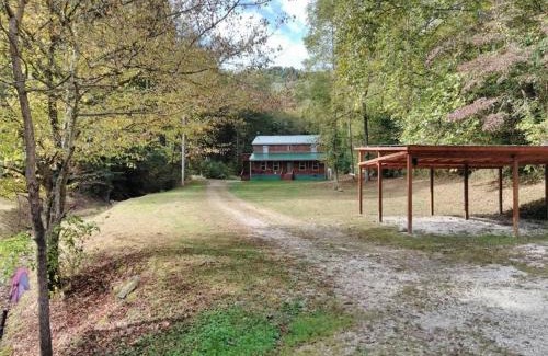 Genoa House | The Bunkhouse - 3 BR, 2 BA Deluxe Cabin