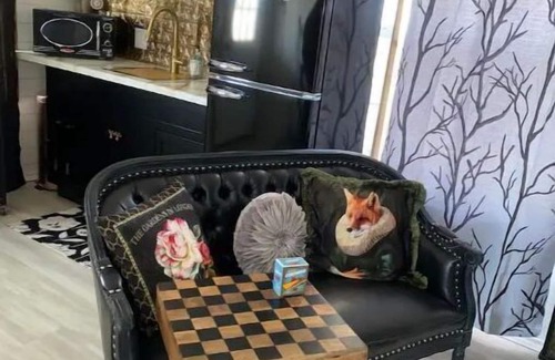 Seneca House | The Burrow Tiny Luxury