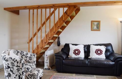Alcester House | The Byre