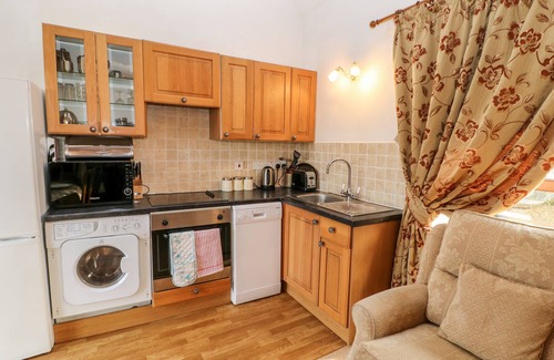 Wing Cottage | THE BYRE, pet friendly, character holiday cottage in Milton