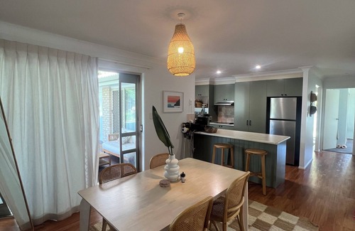 Bogangar House | The Caba Bungalow - private pool and short walk to the beach!