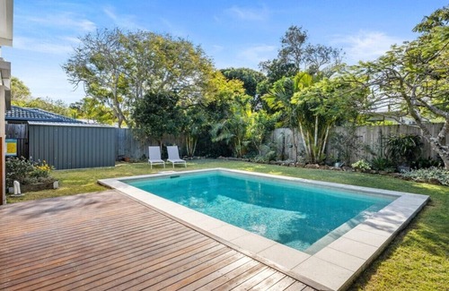 Bogangar House | The Caba Bungalow - private pool and short walk to the beach!