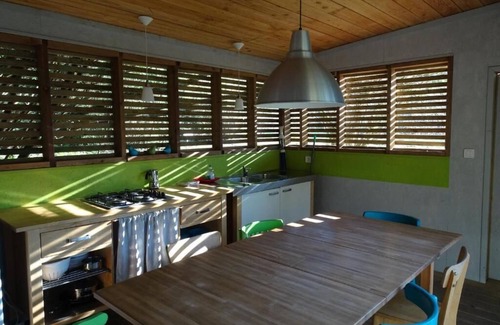 Pont-Aven Cabin | The Cabin perched in the trees