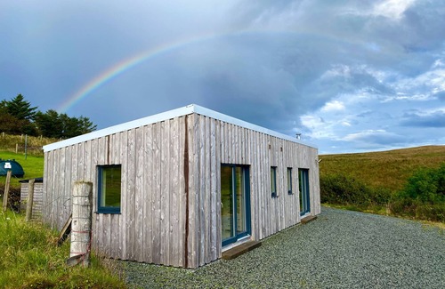 Lonmore Cottage | THE CABIN, romantic, character holiday cottage in Dunvegan