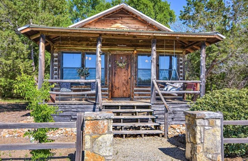 Georgetown Cabin | The Cabins at Angel Springs - Woodland