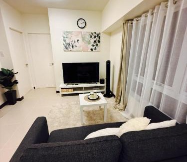 Malate Apartment | The Camden Place 2BR Haven Cozy Condo Apartment Unit