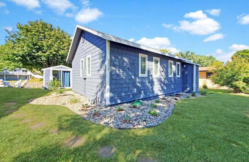 Wahpeton House | The Canal Cottages off West Lake Okoboji