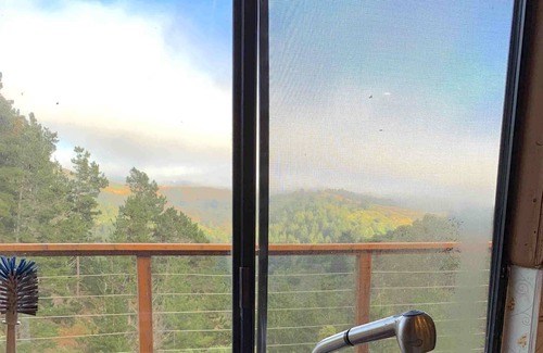 Redwood City House | The Canyon View House at Lobitos Creek Ranch near the beaches and redwoods