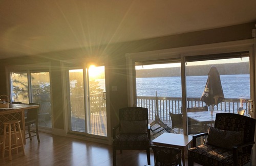 Prospect Bay House | The Cape - Cozy Year Round Beachfront Retreat - Staycation - Vacation