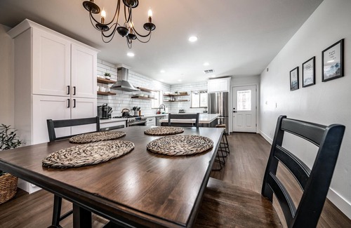 Flagstaff House | The Captivating Luxury Home in the Pines w/AC