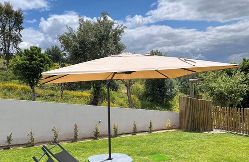 Abrantes House | The Carpinteira Lake House - a refuge in Castelo de Bode with private access to the lake.