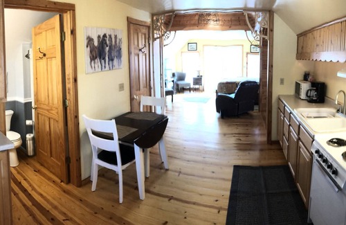 Mackinaw City Apartment | “The Carriage Haus Studio” downtown Mackinaw City!