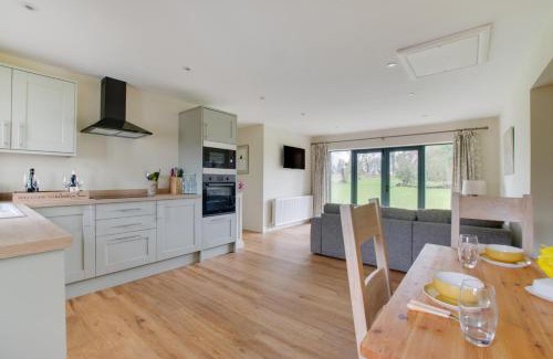Weybread House | The Cart Lodge
