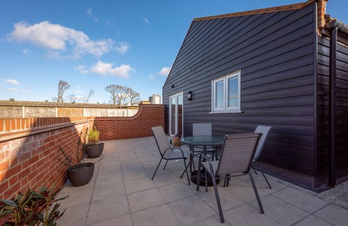 Chedgrave House | The Cart Lodge - Two Bedroom House, Sleeps 4
