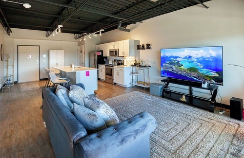 Historic East Village Apartment | The Cartier Lux DT Apt w/Skyline View