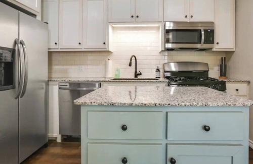 Durant House | The Casino Cottage in Durant! Hotel Amenities, 2 Kings, 4mi to Casino, Sleeps 8n
