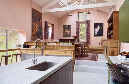 Capel-Y-Ffin House | The Castle, The Black Mountains, Wales