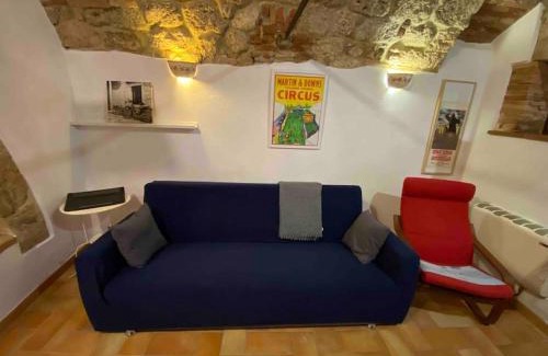 Sarteano House | The Cave