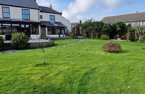 Redruth Ski Chalet | The Cedars