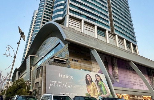 Blue Area Apartment | The Centaurus Apartment Mountain View Three Bed