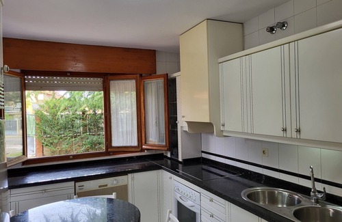 Carbajal de la Legua House | The chalet in San Andrés. Chalet with fireplace, barbecue and garden. 5km from León.