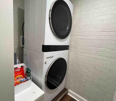 Floyd House | The Chantal Verdugo House