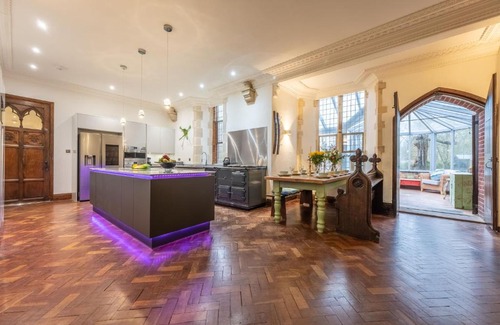 Bintree House | The Chapel
