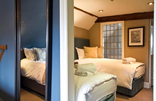 Salisbury Hotel | The Chapter House
