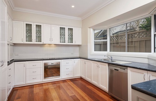 Wagga Wagga Hotel | The Charles Boutique Hotel & Dining